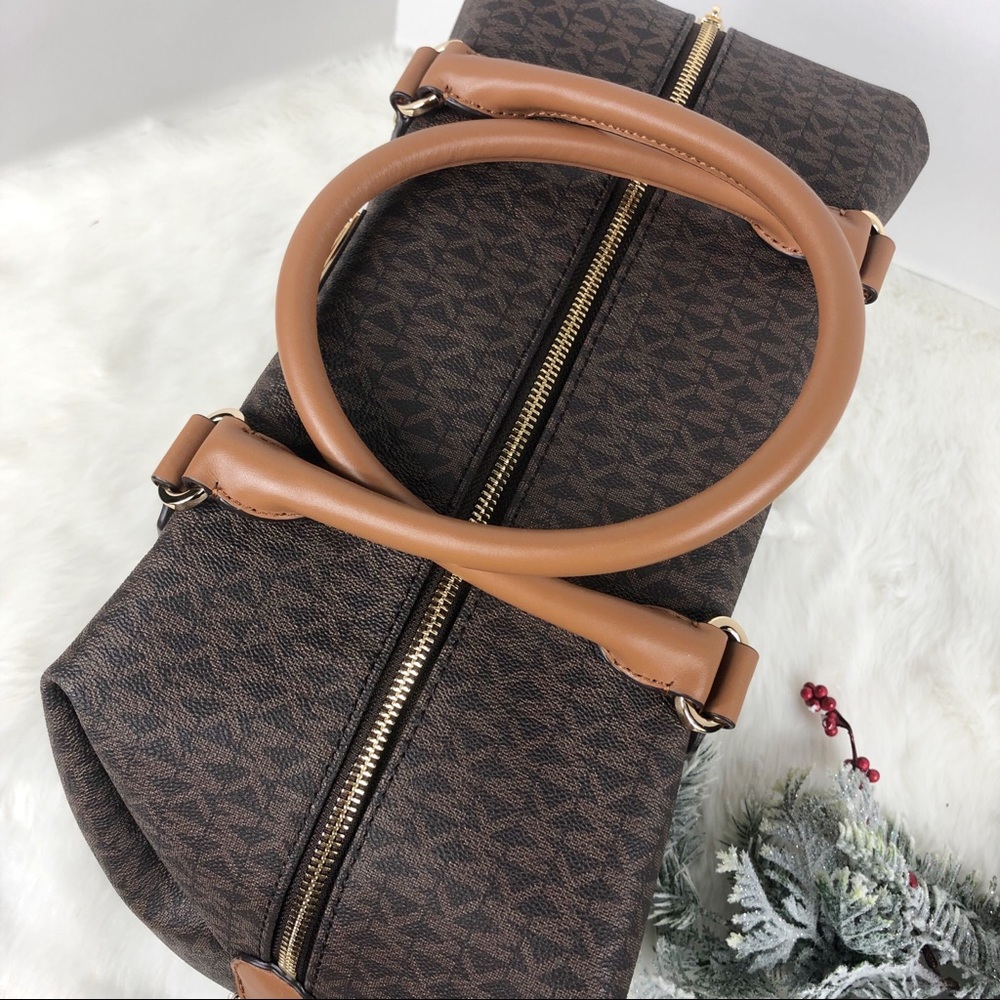 Michael Kors Large travel weekender Purse Bag - Picture 5 of 8